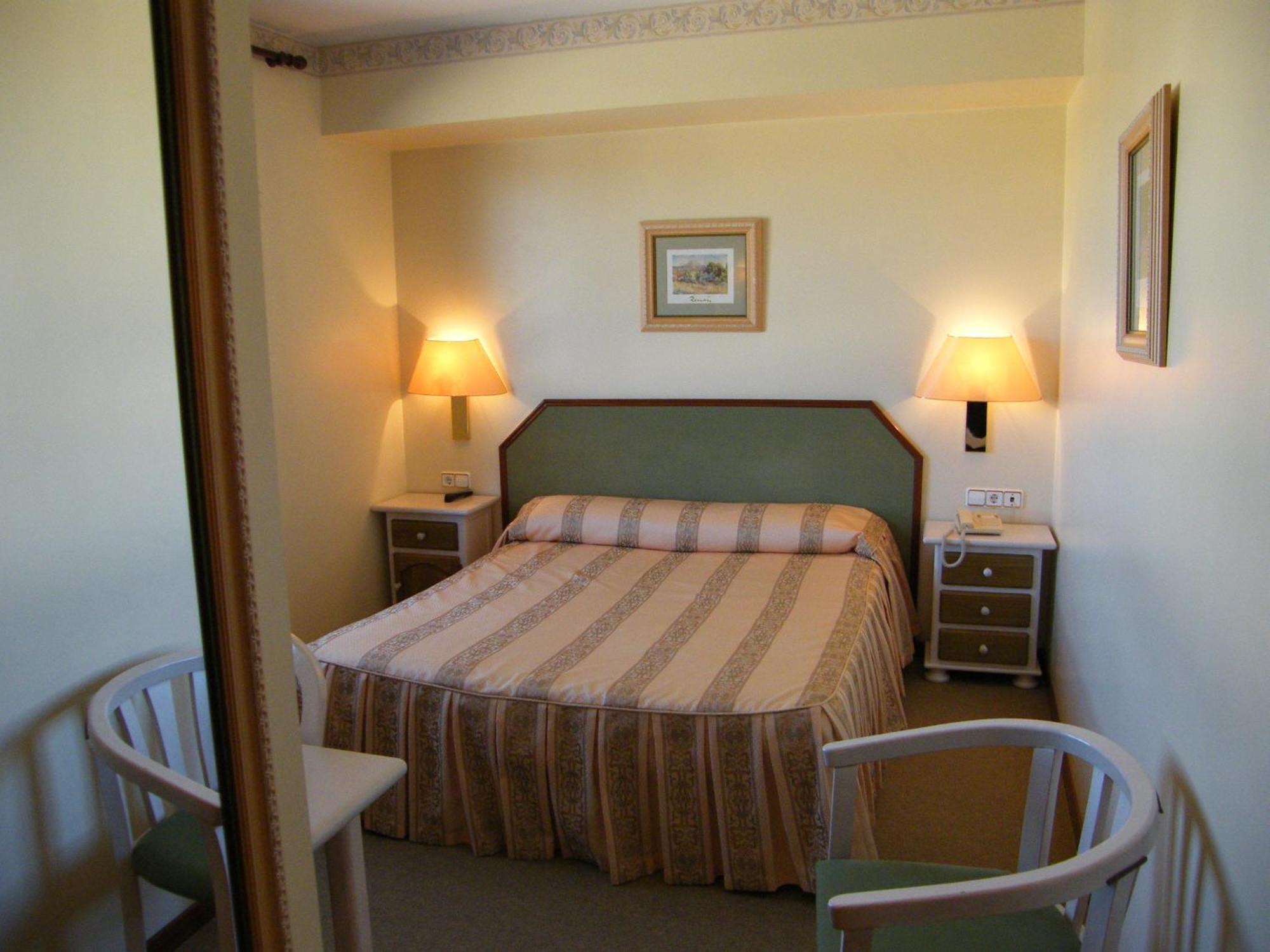 Hotel Magallon Caspe Εξωτερικό φωτογραφία